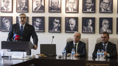 - "Sezai Karakoç sadece şiirleriyle değil, düşünceleriyle de milletimizin ufkunu