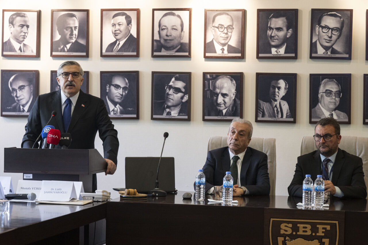 - "Sezai Karakoç sadece şiirleriyle değil, düşünceleriyle de milletimizin ufkunu