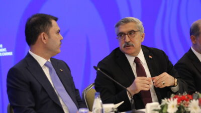- "COP31, dünyada yaşanan küresel iklim değişiklikleri krizine karşı yaşanabilir