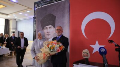 - "Bizim davamız kadınların omuzlarında yükselecek. Türkiye Yüzyılı hedeflerimize kadınlarımızın