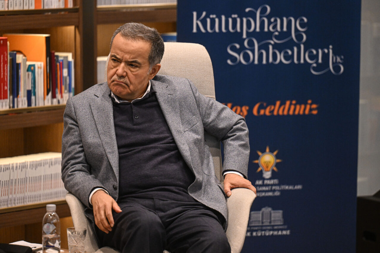 - Genel Başkan Yardımcısı Hüseyin Yayman:
- "Erol Güngör sadece yazdıklarıyla,