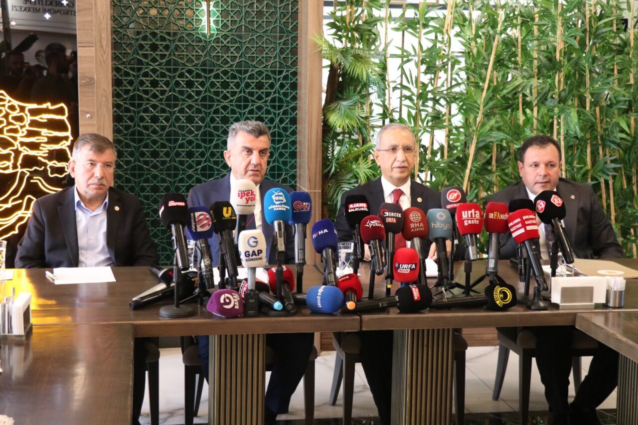 - "Eğer bugün doğru adımları atarsak Şanlıurfa sadece Türkiye'nin değil,