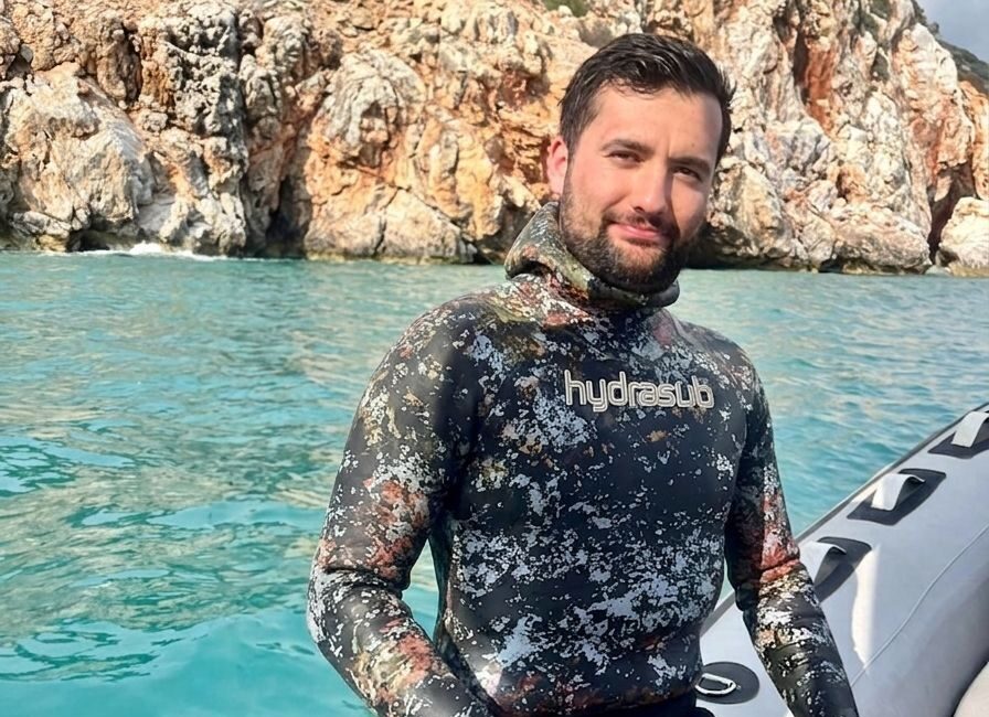 -  Zıpkınla Balık Avı Milli Takım sporcusu Fahrihan Uysal,