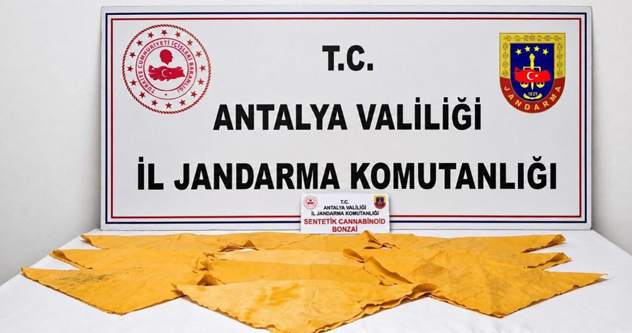 ANTALYA (AA) – Antalya'nın Alanya ilçesinde düzenlenen uyuşturucu operasyonunda 2