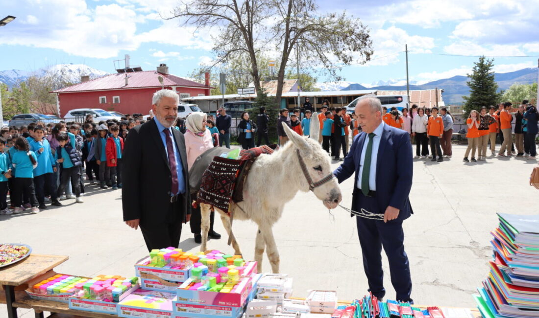 ERZİNCAN (AA) – Almanya'dan memleketi Erzincan'a gelen gurbetçi Ersin Bilge,