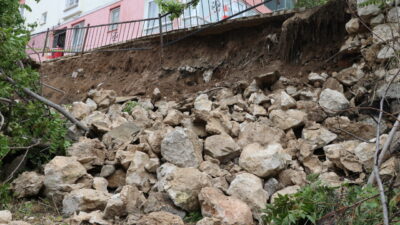 - Bina tedbir amaçlı boşaltıldı