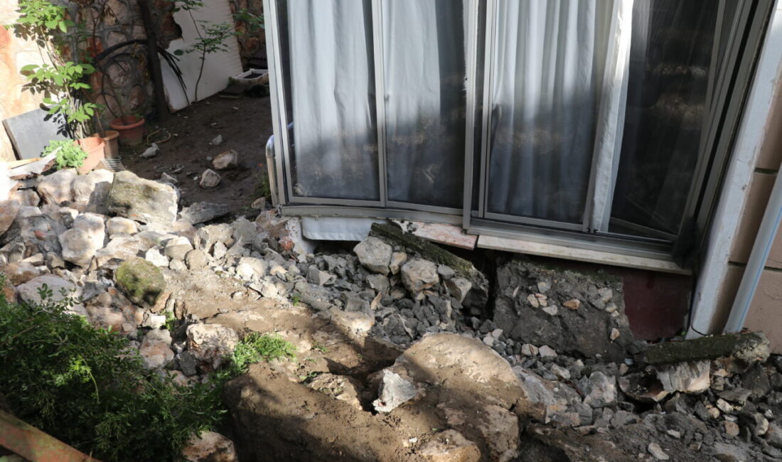 AMASYA (AA) – Amasya'da yağışın etkisiyle 5 katlı binanın istinat