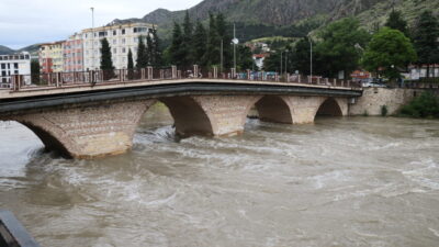 AMASYA (AA) – Amasya'da yaklaşık 10 gündür etkili olan sağanak