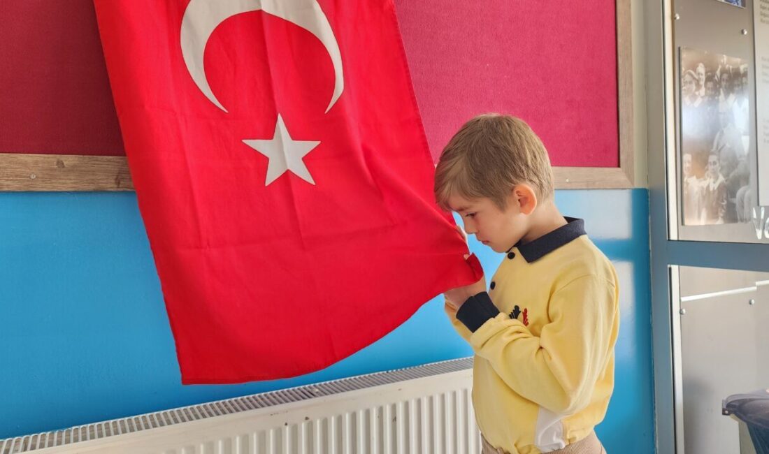 AMASYA (AA) – Amasya'nın Suluova ilçesinde ilkokul öğrencilerinin, sosyal deney