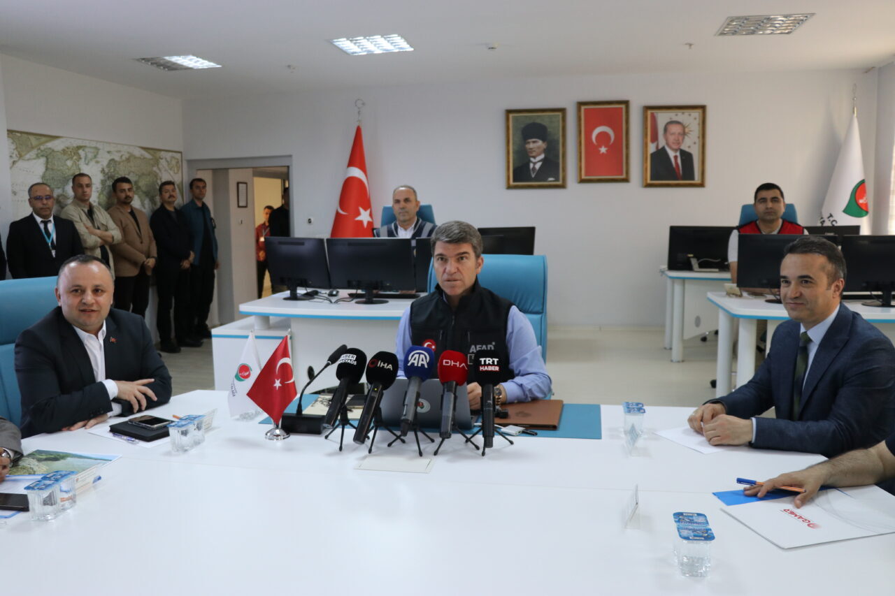 - Amasya Valisi Önder Bakan:
- "Bir kez daha vatandaşlarımızın muhtemel