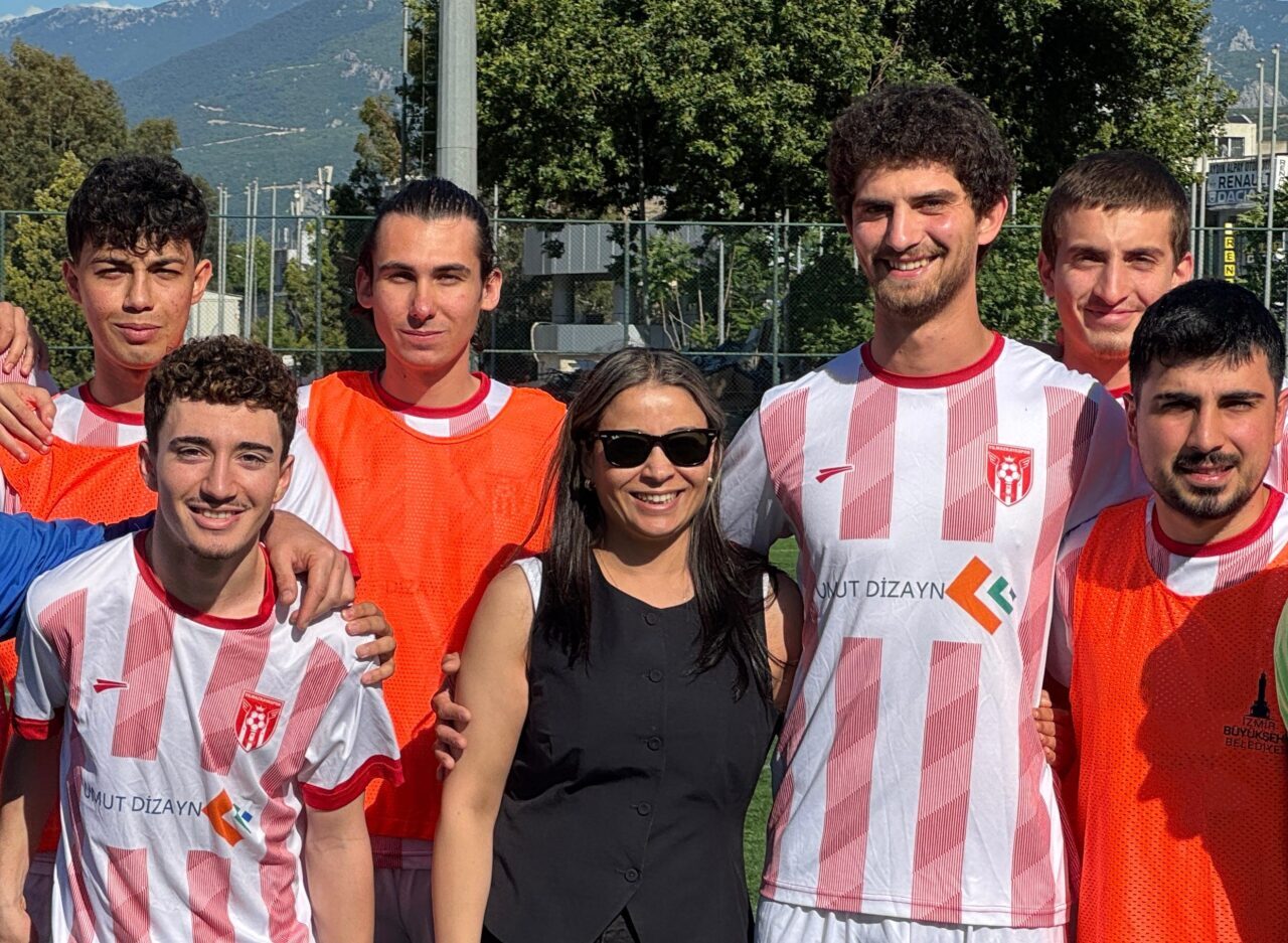 İZMİR (AA) – İzmir 2. Amatör Küme 5. Grup'ta mücadele
