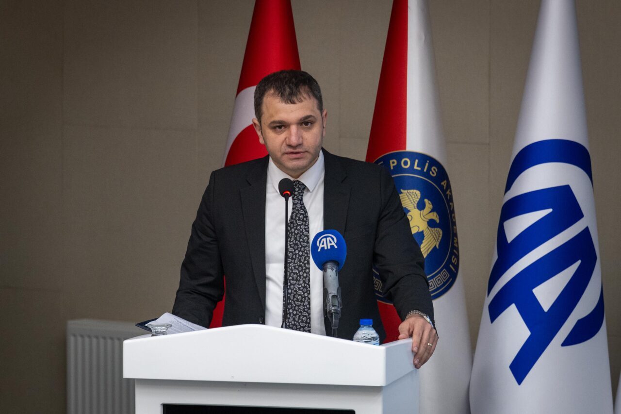 - Polis Akademisi Başkan Yardımcısı İnal:
- "Bugüne kadar vermiş olduğumuz
