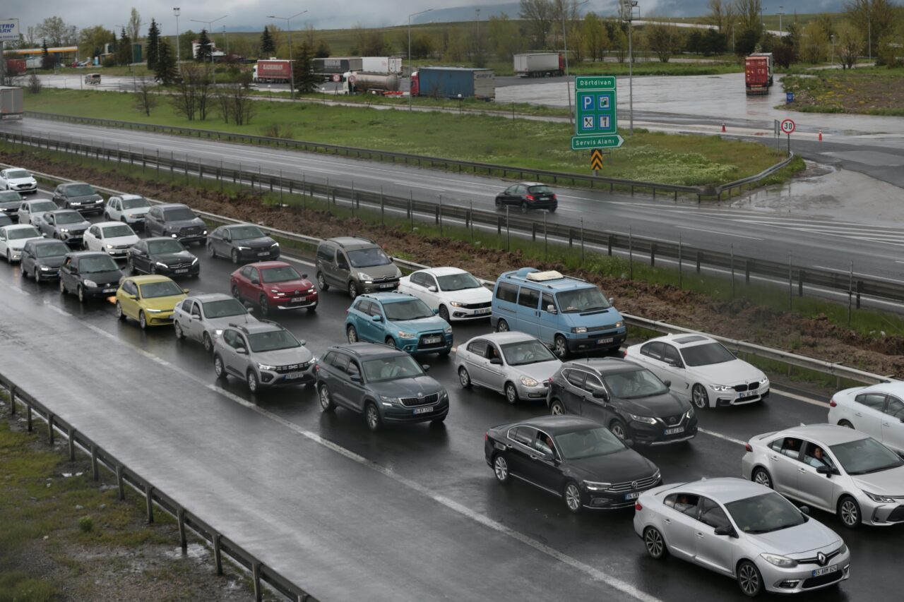 SAKARYA (AA) – Anadolu Otoyolu'nun Bolu, Sakarya, Düzce ve Kocaeli