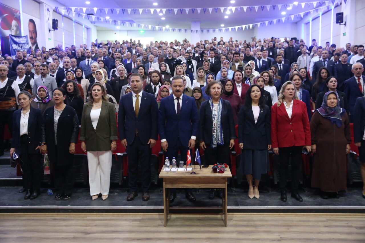 KASTAMONU (AA) – Anahtar Parti Genel Başkanı Yavuz Ağıralioğlu, Kastamonu'da