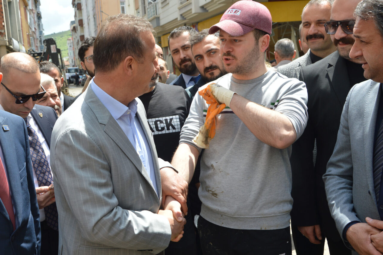 SAMSUN/AMASYA (AA) – Anahtar Parti Genel Başkanı Yavuz Ağıralioğlu, 12