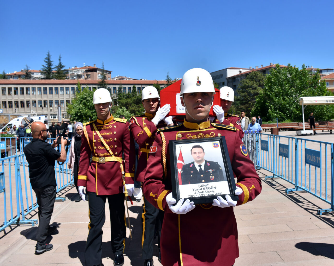 - Törene, İçişleri Bakan Yardımcısı Ali Çelik ve Jandarma Genel