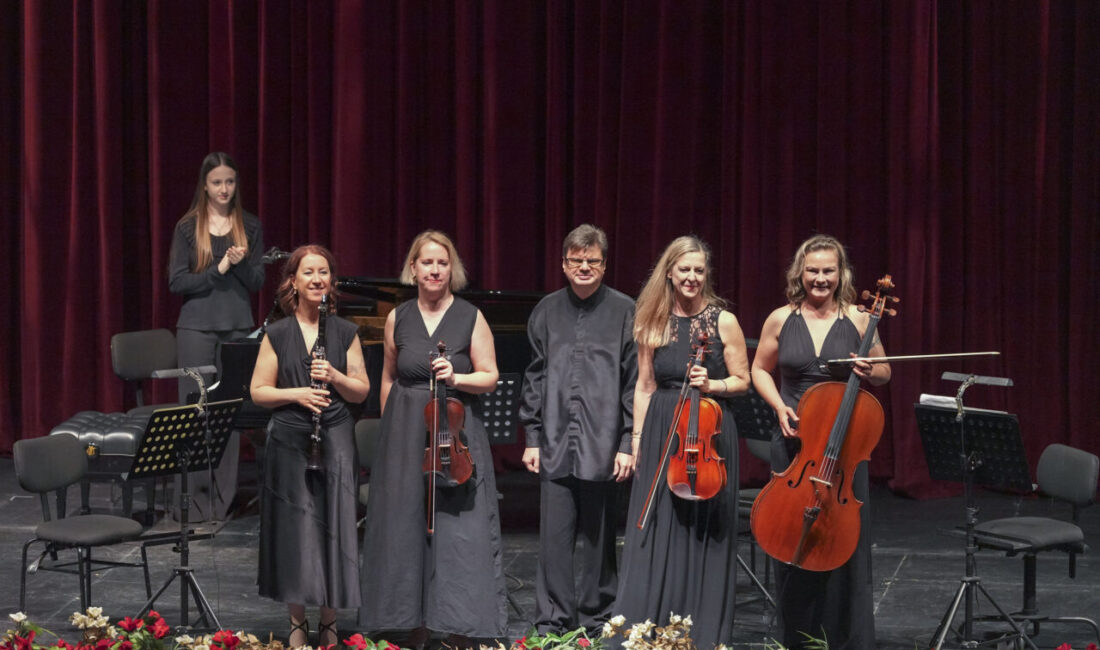ANTALYA (AA) – Antalya Devlet Opera ve Balesi (DOB), "Geç