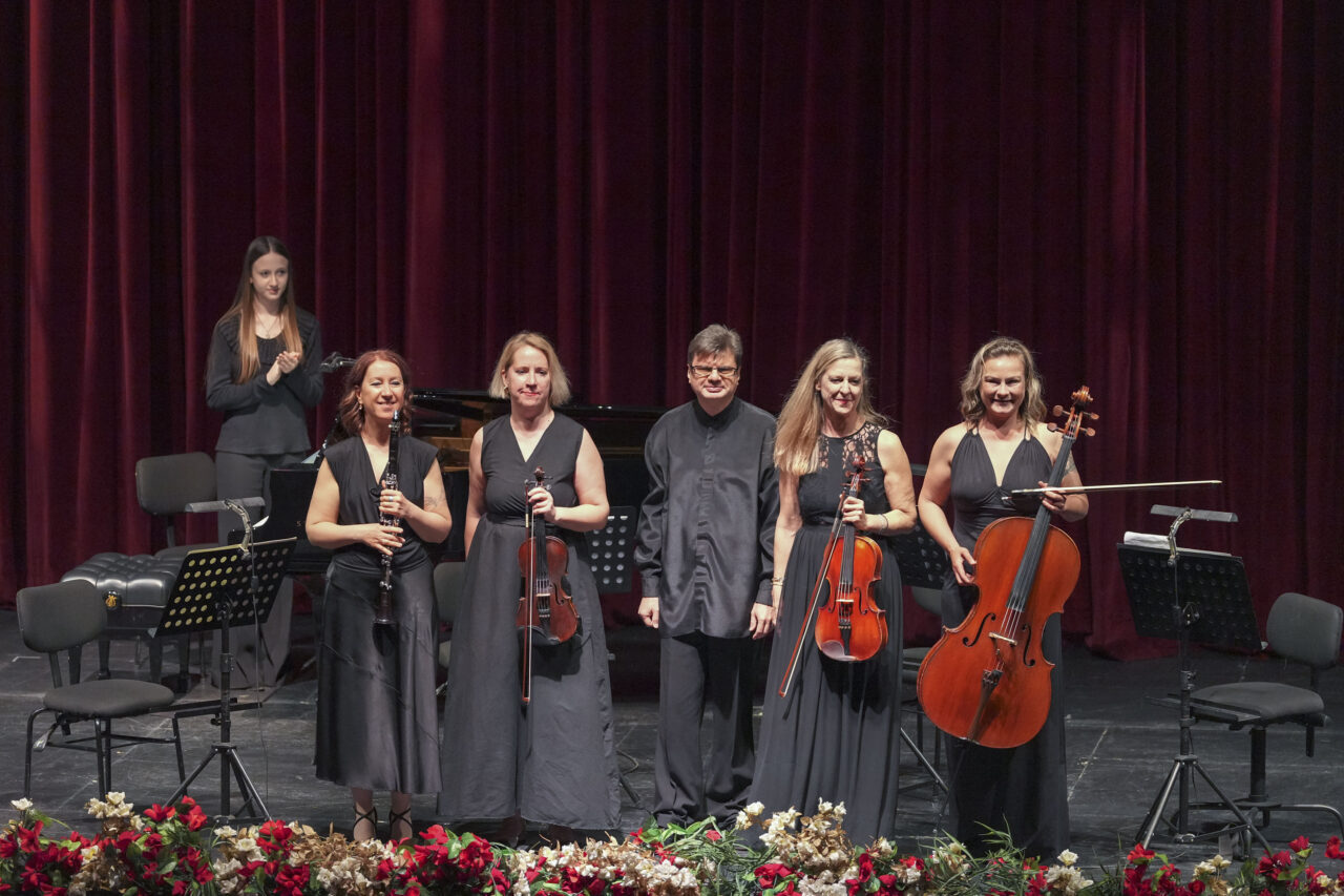 ANTALYA (AA) – Antalya Devlet Opera ve Balesi (DOB), "Geç