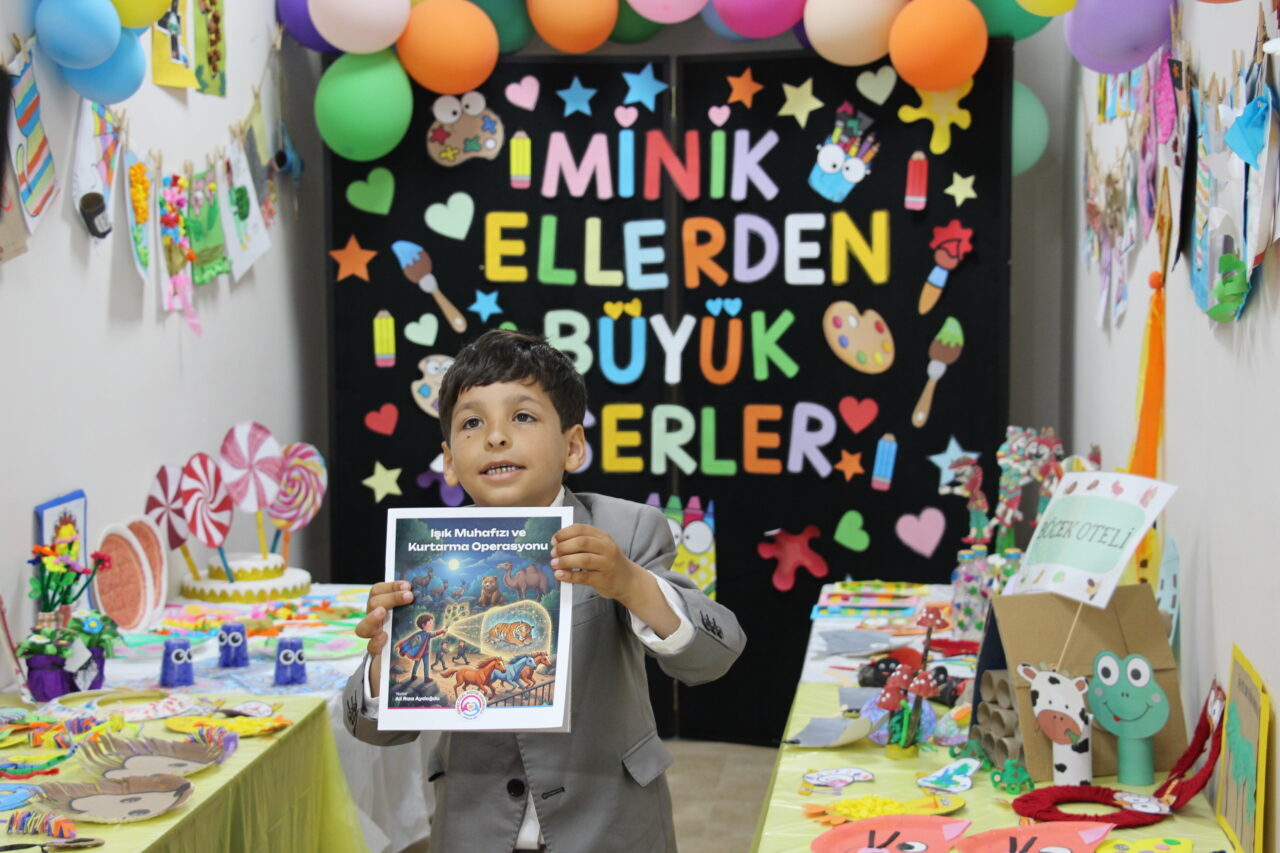 ANTALYA (AA) – Antalya'da Engelliler Haftası kapsamında, 6 yaşındaki otizmli