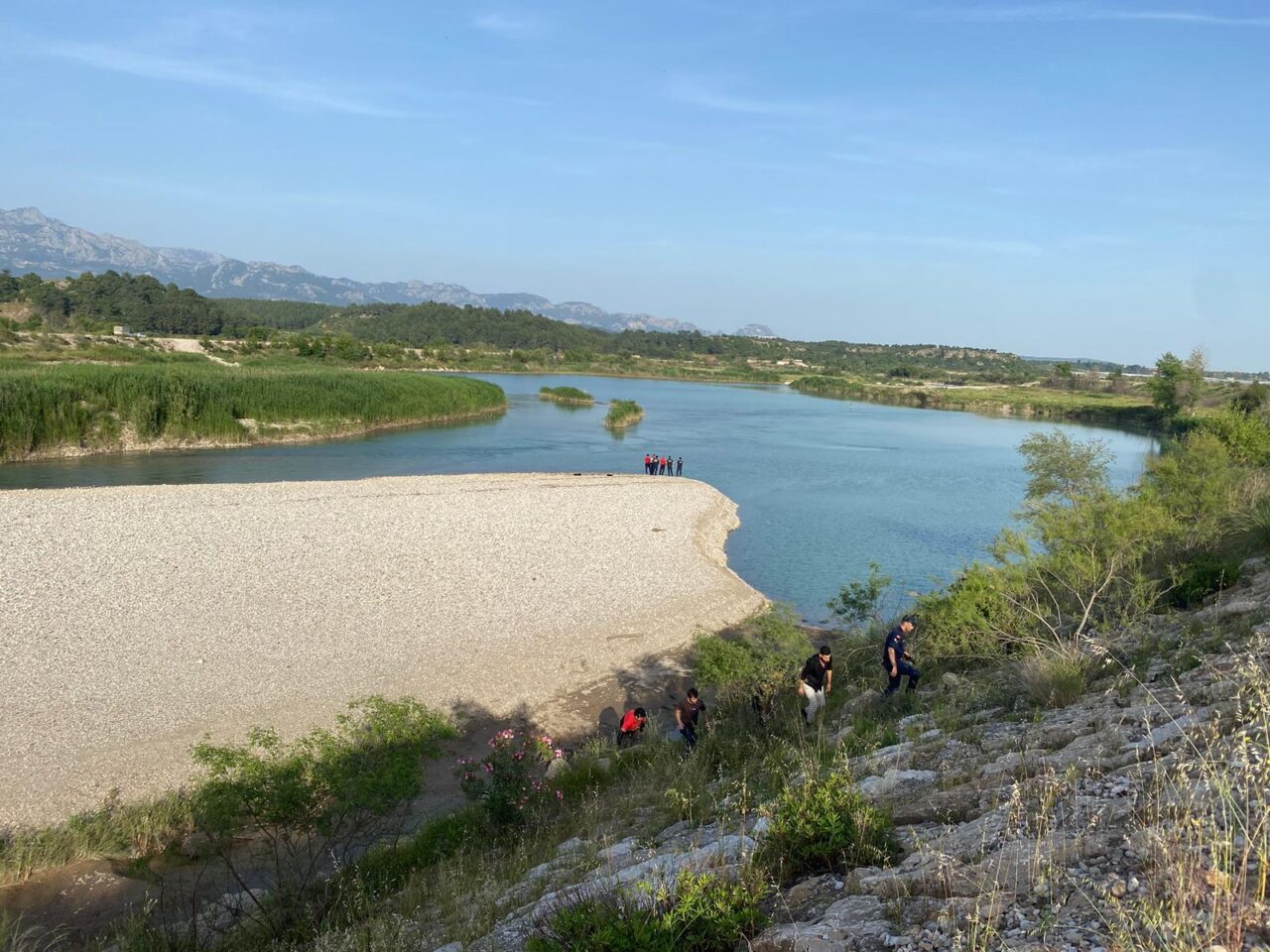 ANTALYA (AA) – Antalya'nın Aksu ilçesinde çayda yüzerken kaybolan tarım