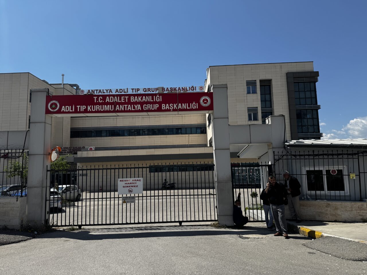 ANTALYA (AA) – Antalya'nın Kepez ilçesinde çıkan bıçaklı kavgada 1