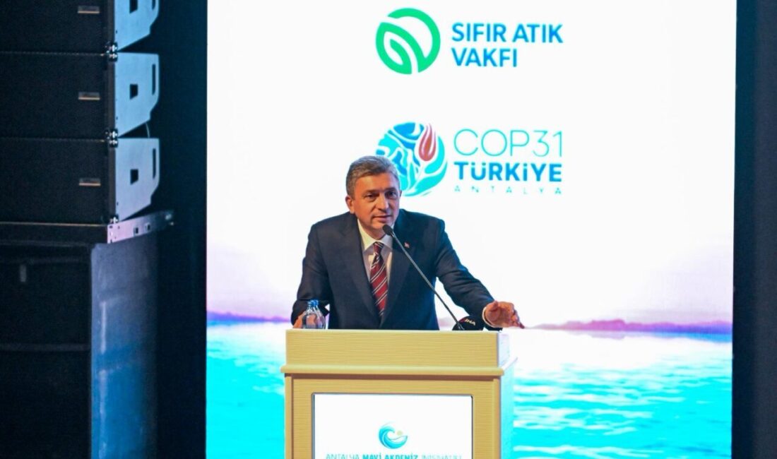 - Vali Hulusi Şahin:
- "Denizlerimizin üzerindeki en ağır yük maalesef