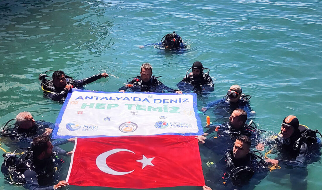 ANTALYA (AA) – Antalya'nın Manavgat ilçesinde "Antalya'da Deniz Hep Temiz"