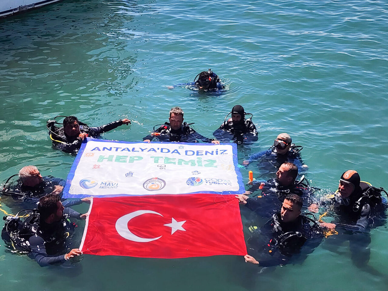 ANTALYA (AA) – Antalya'nın Manavgat ilçesinde "Antalya'da Deniz Hep Temiz"