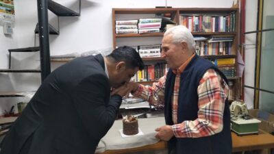 - İlçe Halk Kütüphanesinin de müdavimlerinden olan Yaşar Azgan:
- "Her