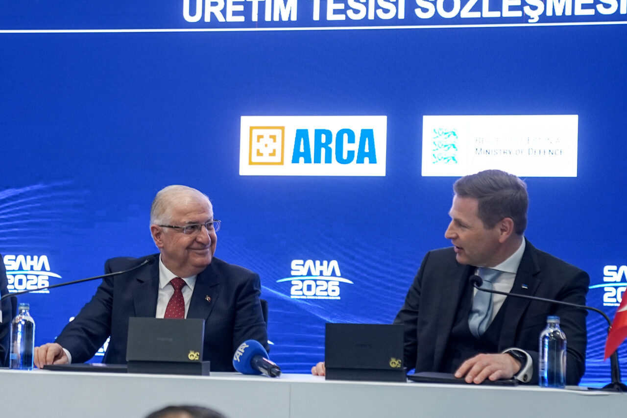 - Estonya Savunma Bakanı Hanno Pevkur:
- "Bu imzalanan sözleşme, Estonya