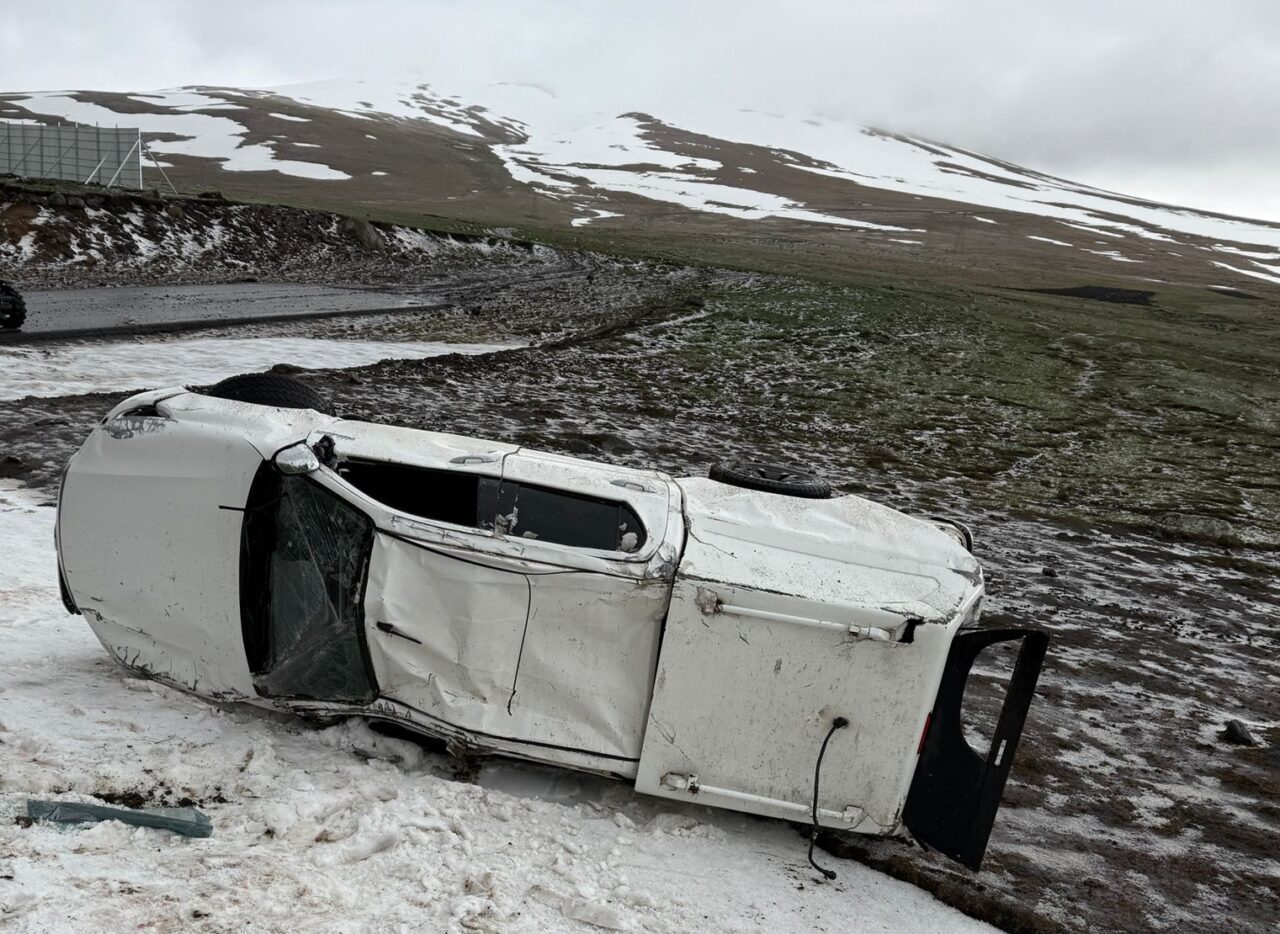 ARDAHAN (AA) – Ardahan'da, Kara Kuvvetleri Komutanlığına ait askeri aracın