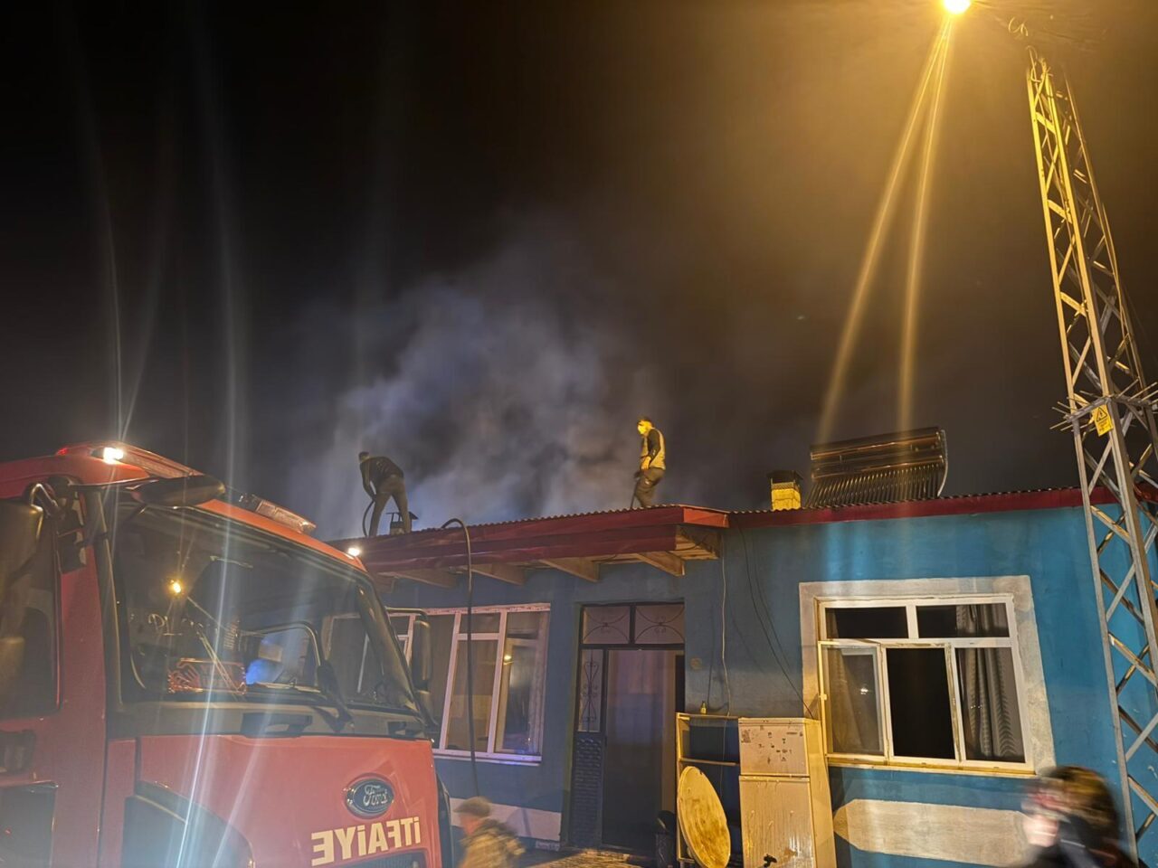 ARDAHAN (AA) – Ardahan'da bir evde çıkan yangın hasara neden