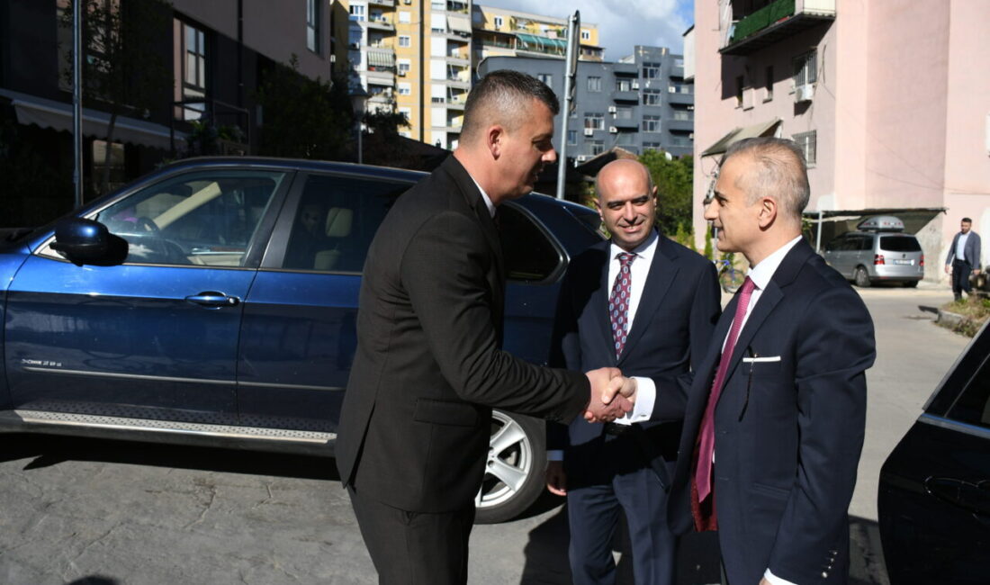 TİRAN (AA) – Arnavutluk'un başkenti Tiran'da, Yurtdışı Türkler ve Akraba