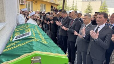 ARTVİN (AA) – Artvin'in Ardanuç ilçesinde çığ altında kalan çoban