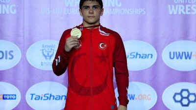 - Türkiye, grekoromen stilde 2 altın ve 3 bronz madalya