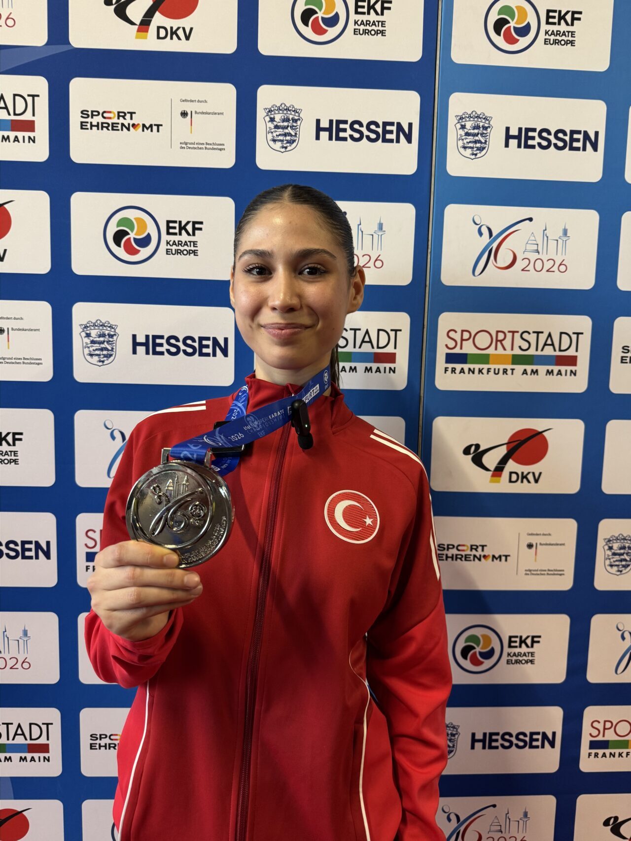 - "Burada bitmeyecek, ben o altın madalyayı alacağım. Buna yürekten