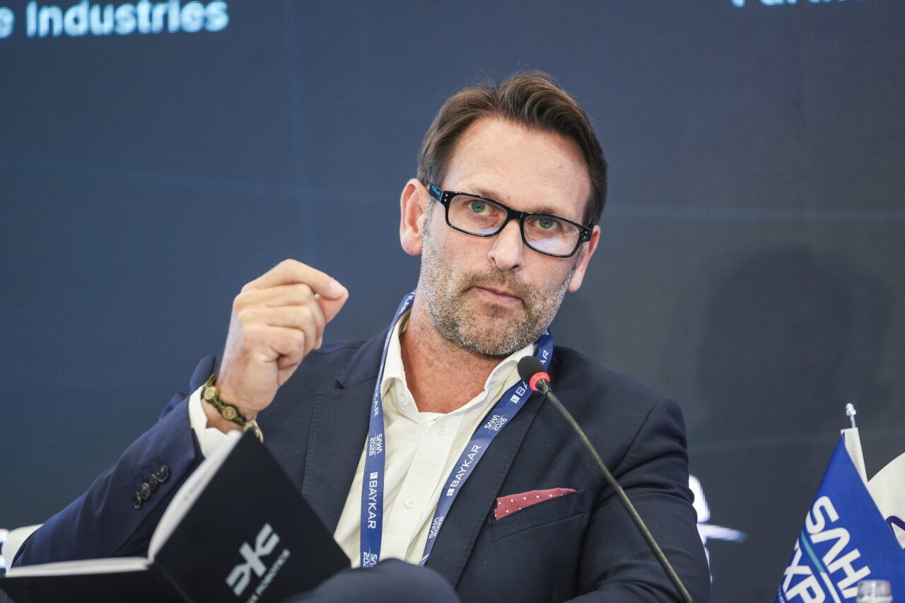 - Chatham House Ekonomisti Timothy Ash:
- "Avrupa savunması bugün çok