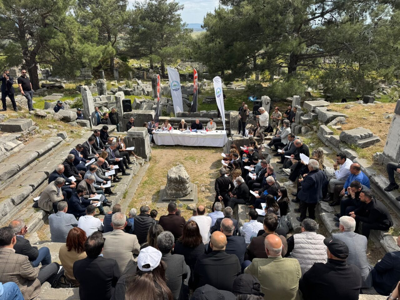 AYDIN (AA) – Aydın'da Söke Belediyesinin meclis toplantısı UNESCO Dünya