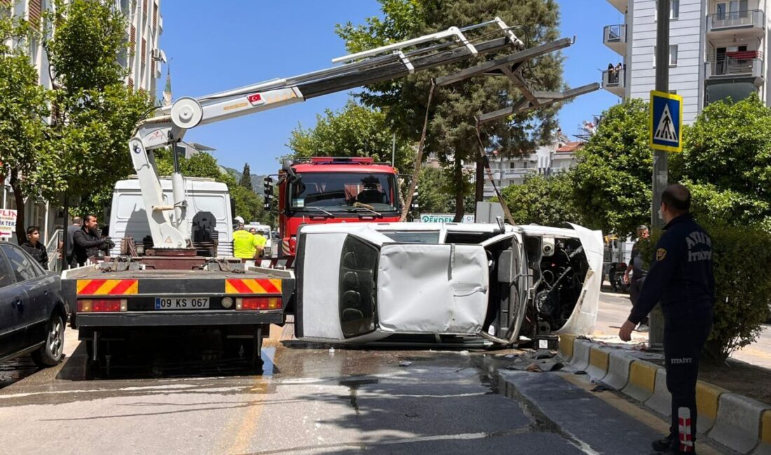 AYDIN (AA) – Aydın'ın Efeler ilçesinde kontrolden çıkıp devrilerek alev