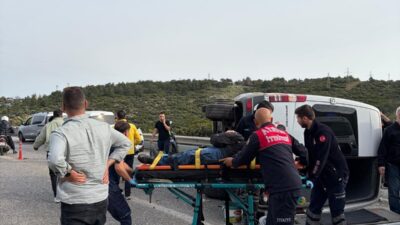 AYDIN (AA) – Aydın'ın Kuşadası ilçesinde otomobille minibüsün çarpışması sonucu