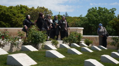 ÇANAKKALE (AA) – Azerbaycanlı şehit aileleri, Tarihi Gelibolu Yarımadası'nda bulunan