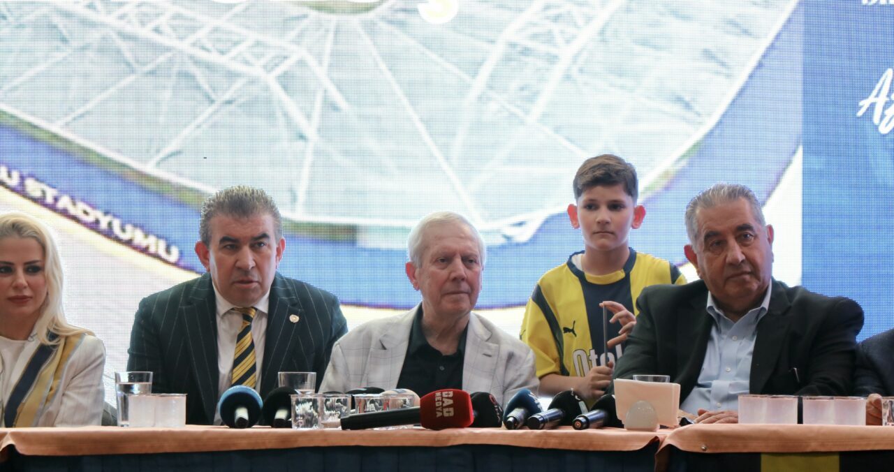 KOCAELİ (AA) – Fenerbahçe Kulübü başkan adayı Aziz Yıldırım, 2