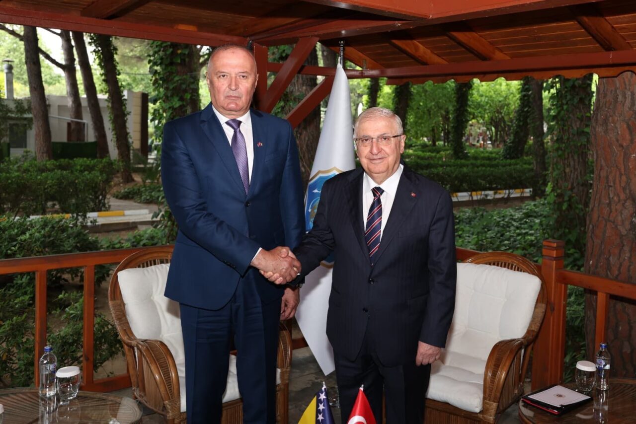 ANKARA (AA) – Milli Savunma Bakanı Yaşar Güler, Bosna Hersek