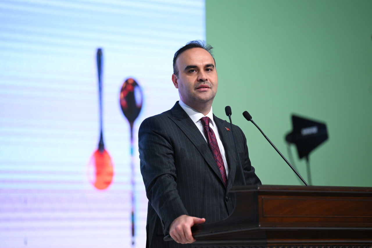 - "Bereketi israf etmeden kullanan, emeği sofraya değer olarak taşıyan