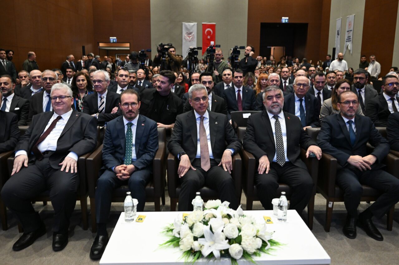 - "Türkiye nasıl sağlık hizmetini iyi sunmuşsa, üretimini de teknolojisini
