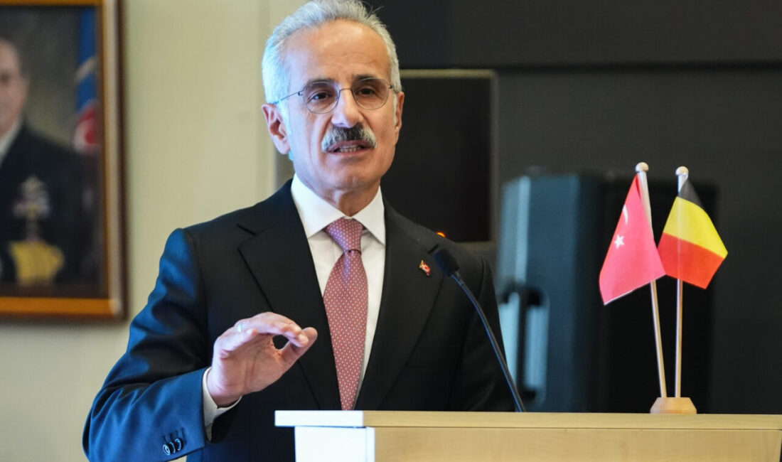 - "Belçika ile karşılıklı yatırım ve işbirliklerini artırmamız gerekir. Geçmişi,