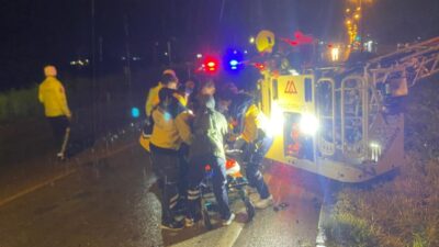 BALIKESİR (AA) – Balıkesir'in Bandırma ilçesinde devrilen yolcu otobüsündeki 3