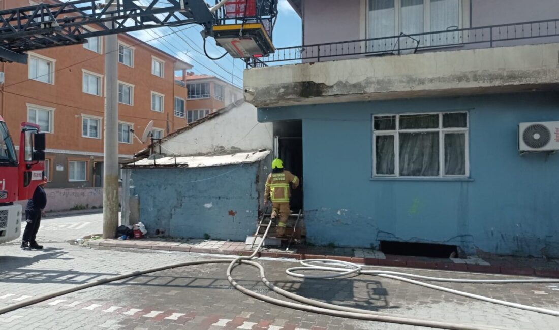 BALIKESİR (AA) – Balıkesir'in Havran ilçesinde iki katlı binanın zemin