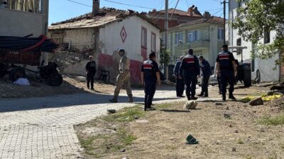 BALIKESİR (AA) – Balıkesir'in Altıeylül ilçesinde çıkan silahlı kavgada 1