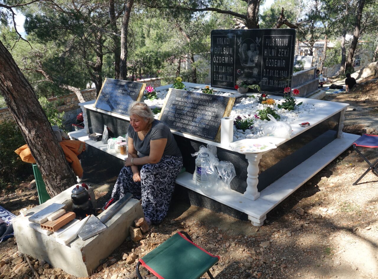 BALIKESİR (AA) – Balıkesir'in Edremit ilçesine bağlı kırsal Tahtakuşlar Mahallesi'ndeki